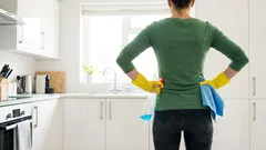 How to remove stubborn grease from the kitchen: tips for perfectly clean surfaces